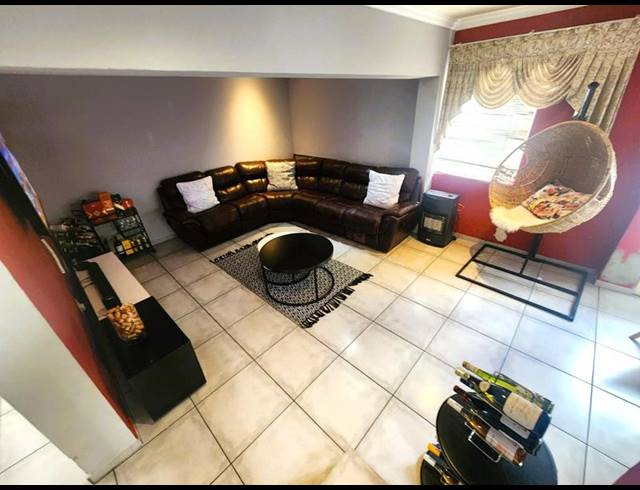 3 BEDROOM HOUSE FOR SALE IN SONNEVELD